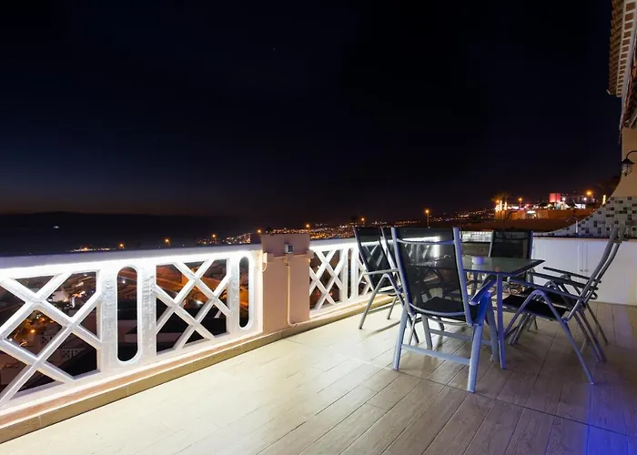 Апарт-отель 109 Penthouse , Incredible View, Marco